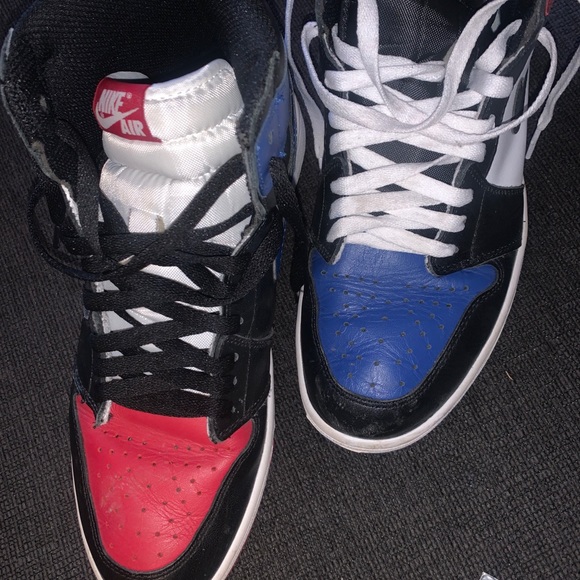 Air Jordan 1 Retro High OG - Picture 8 of 9